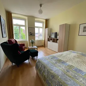 Moderne In Der Dresdner Neustadt Apartment